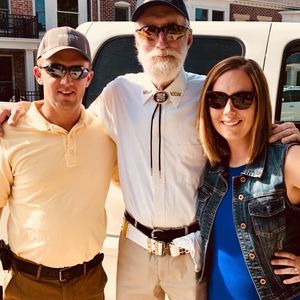 Meet your Posher, Casey